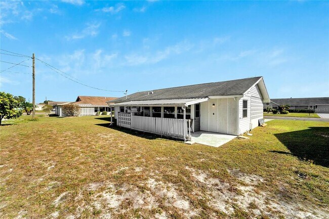 Building Photo - 1216 Hacienda Dr