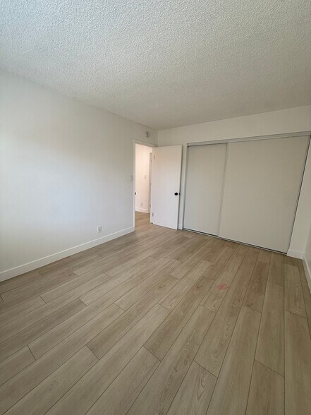 Building Photo - 5776 Rostrata Ave