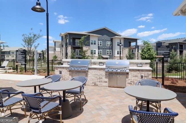 Building Photo - 300 Hwy 81