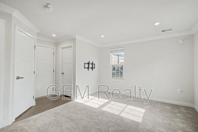 Building Photo - 1101 Rampart Dr