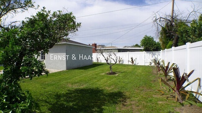 Building Photo - 4704 Gundry Ave