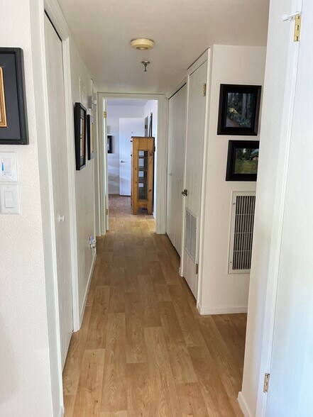Hall to baths/bedrooms - 425 S Parkcrest