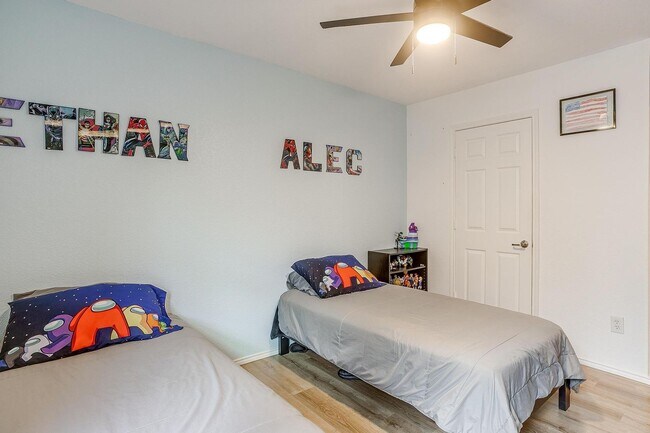 Building Photo - Amazing 3 Bed, 2 Bath Awaiting New Tenants- Burleson ISD- 76028