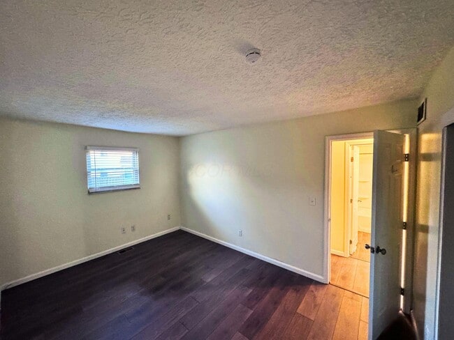 Building Photo - 4925 Godown Rd