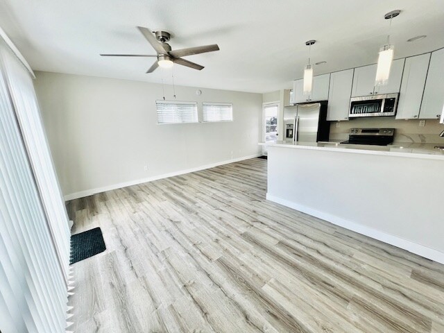 Building Photo - 1327 La Palma St