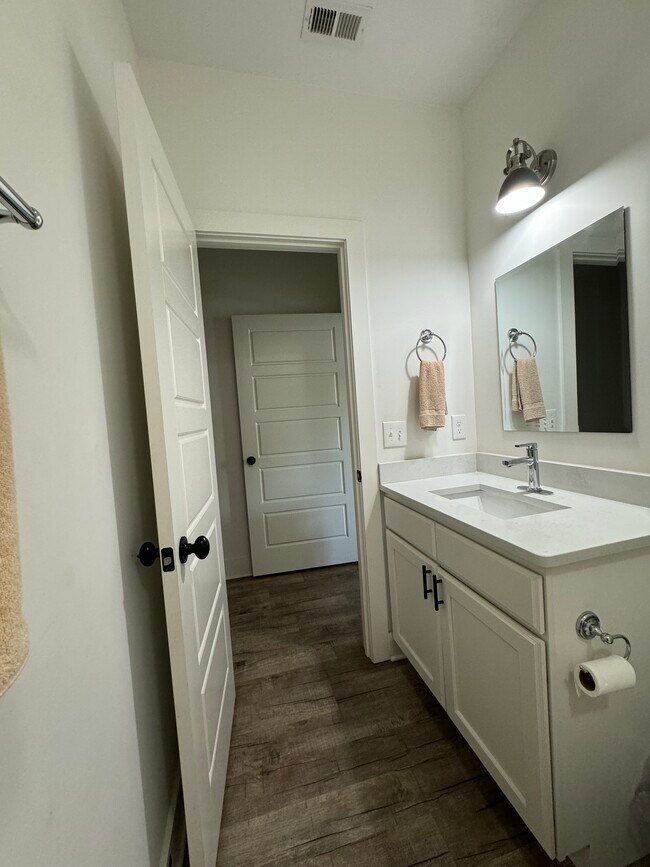 Building Photo - 1248 Browns Ferry Rd