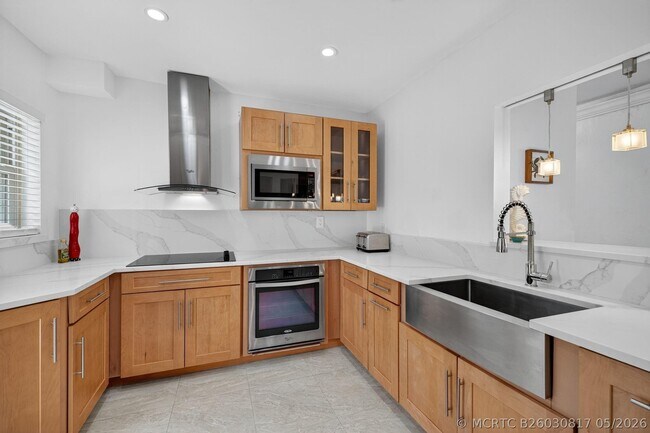 Building Photo - 283 Imperial Ln