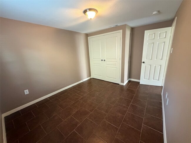 Building Photo - 1720 Roxella St