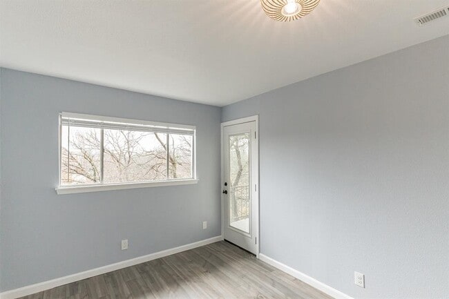 Building Photo - 807 Azie Morton Rd