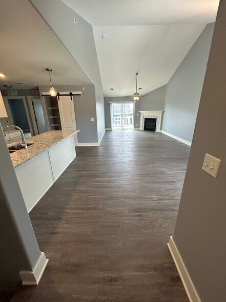 Building Photo - 2960 Shanes Way