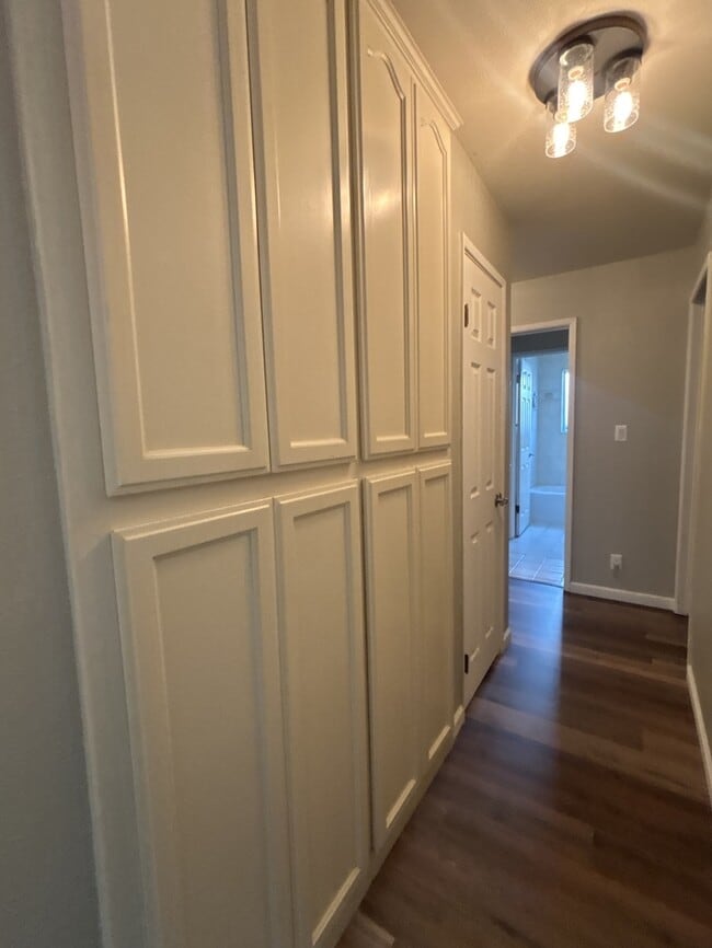 Building Photo - 1816 Fallon Ln