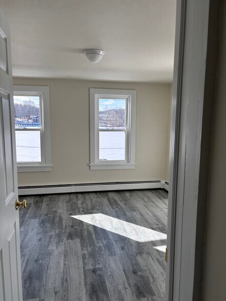 Upstairs Front Bedroom - 14 Clove Ave