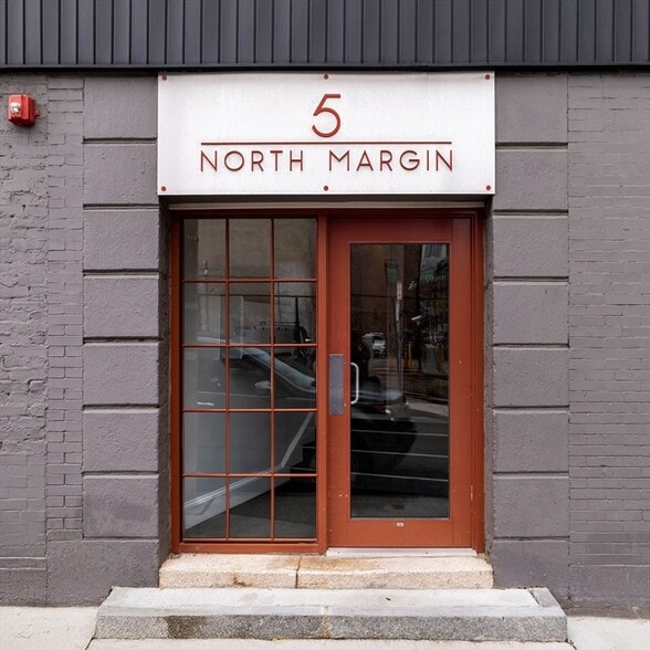 Primary Photo - 9 N Margin St