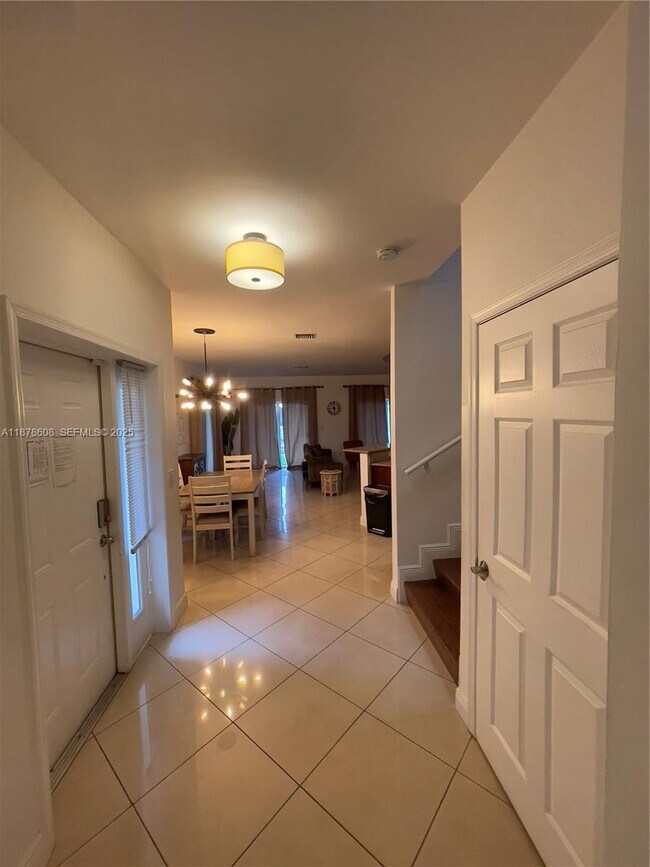 Building Photo - 3470 NW 17th Terrace