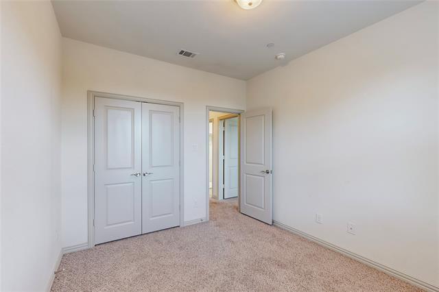 Building Photo - 2404 Jameson Ln