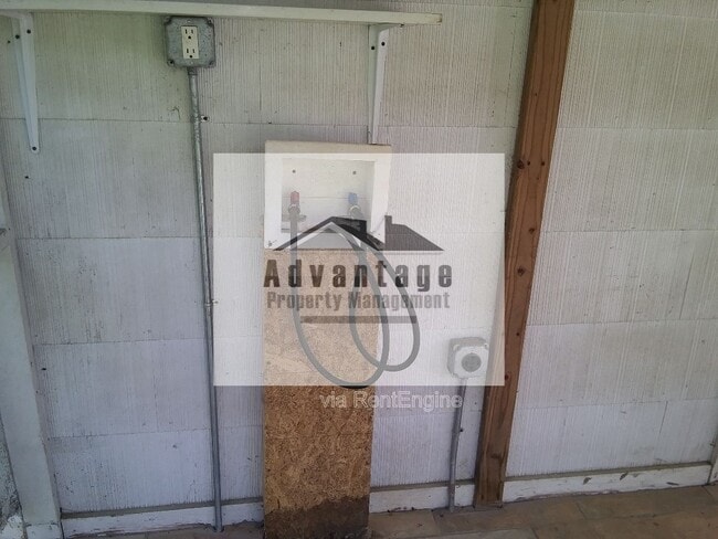 Building Photo - 178 Fayette Ave