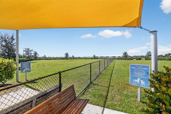 Building Photo - 15120 Wildwood Cir