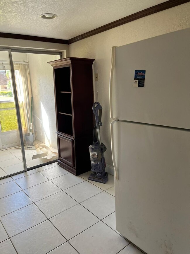 Building Photo - Beautiful 1 bedroom 1 bath in Delray Beach...