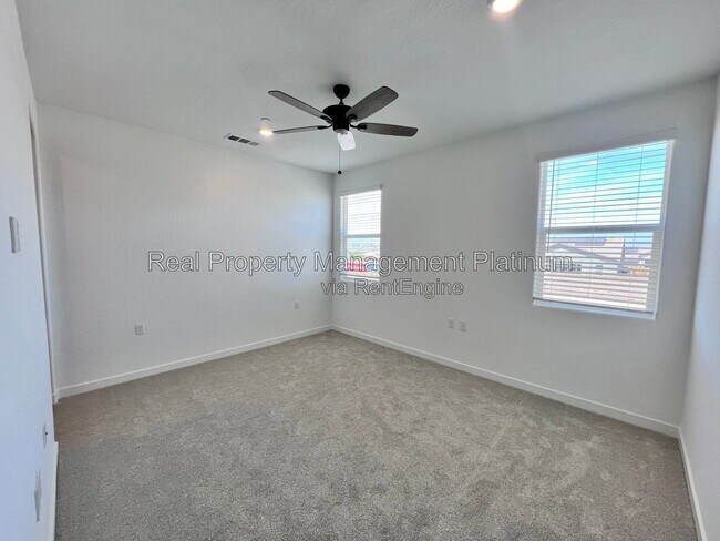 Building Photo - 883 Fruitwood Ave