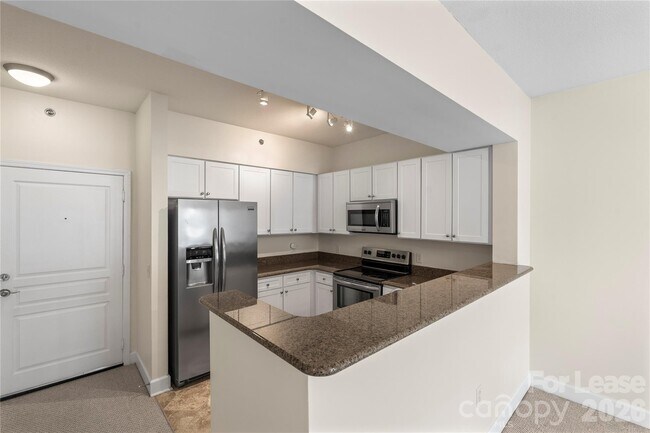 Building Photo - 1315 East Blvd