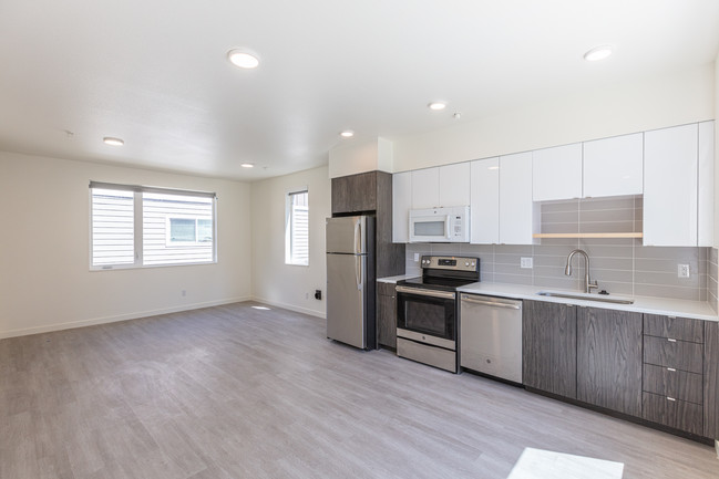 Living And Dining One Bedroom - The Marigold