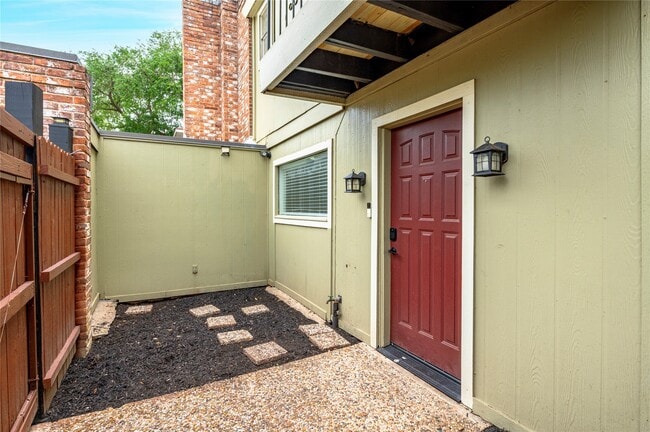 Building Photo - 3 Dorado Dr