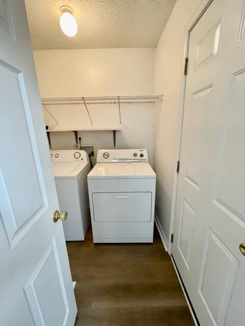 Building Photo - 1221 Northview Dr