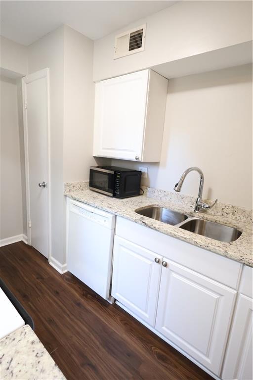 Building Photo - 3091 Colonial Way