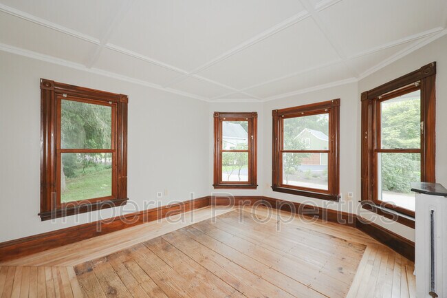 Building Photo - 6 Engel St