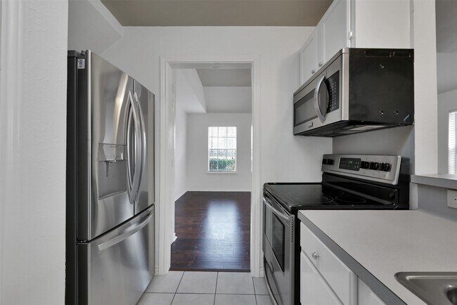 Building Photo - 1139 Lovett St