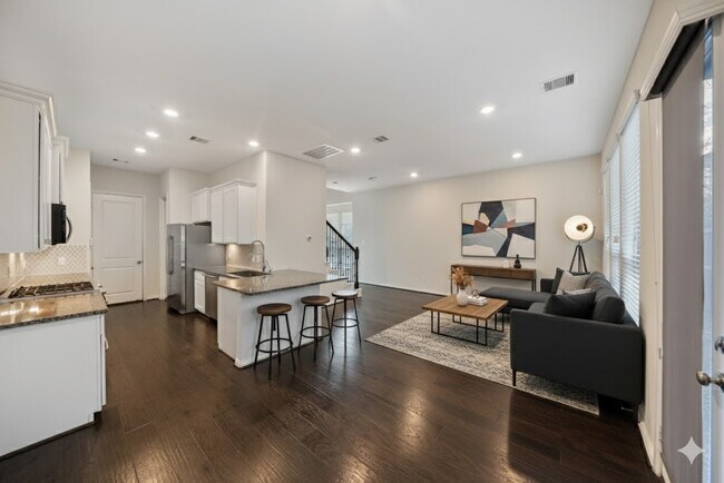 Building Photo - 708 Ivory Manor Dr