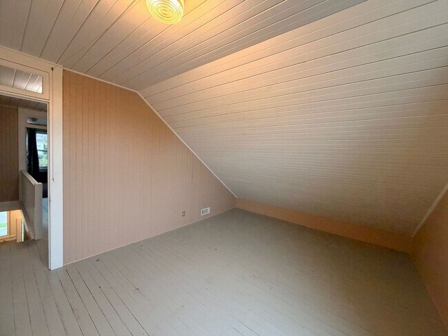 Building Photo - 3356/3372/3376 Franklin Ave.