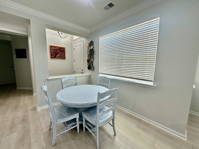 Building Photo - Margaritaville Two Bedroom Fully Furnished Home!