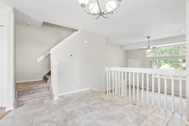 Building Photo - Bright End-Unit Townhome with 3 Beds, 2.5 ...