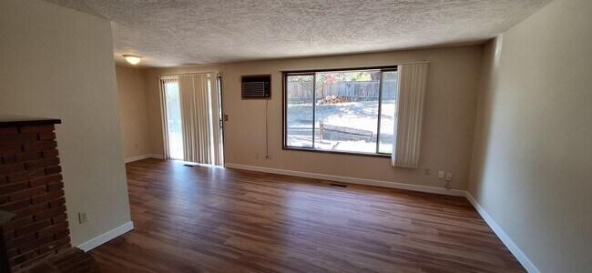 Building Photo - 3424 NW Satinwood St