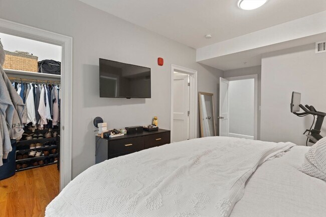 Building Photo - 23 Bowdoin Ave
