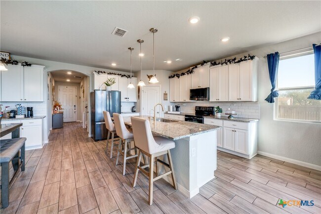 Building Photo - 1390 Rios Bend Dr