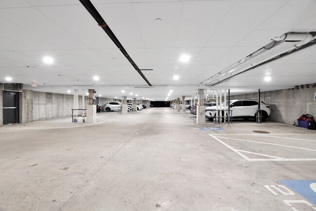 Building Photo - 4945 Washington St