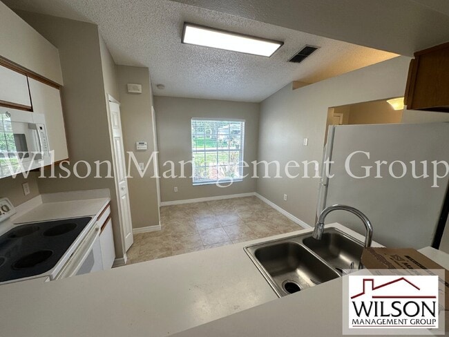 Building Photo - 660 Marlene Dr