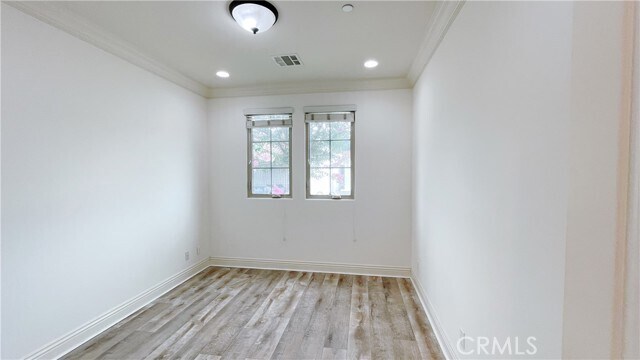 Building Photo - 5921 Alessandro Ave