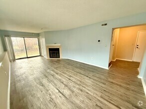 Building Photo - Spacious 2 Bedroom Condo in South Waldo