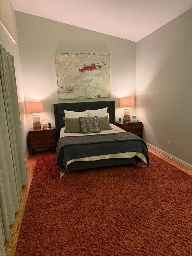 Building Photo - Lovely 3 BED / 2 BATH family home in Parkside neighborhood!