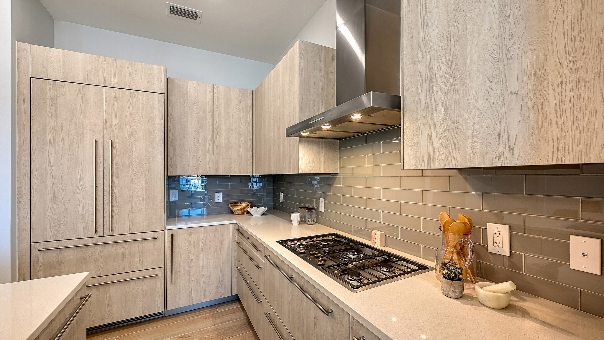 Gas stove - 33 S Palm Ave