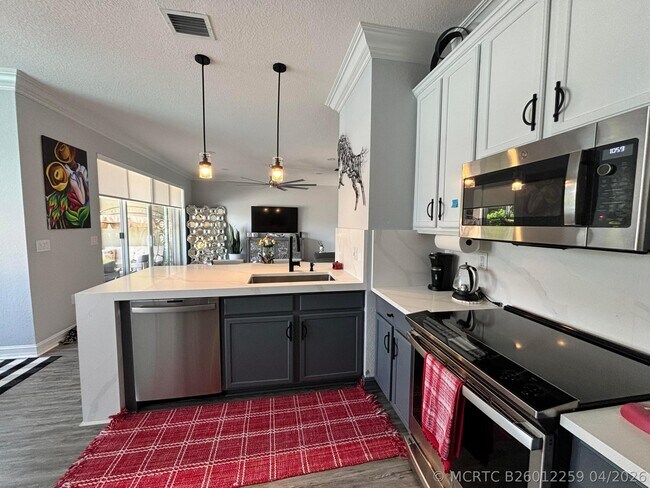 Building Photo - 8219 Calabria Lakes Drive