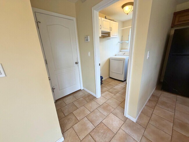 Building Photo - 4203 Spring Cress Dr