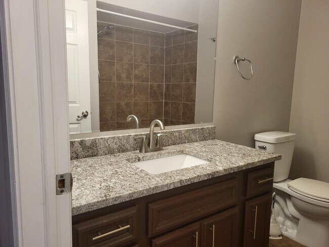 Building Photo - 11447 Lynhurst Dr