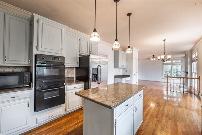 Building Photo - 6215 Bannerhorn Run