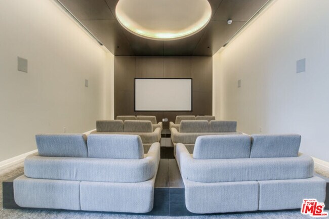 Building Photo - 889 Francisco St