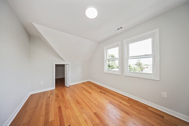 Building Photo - 42 Waterville St