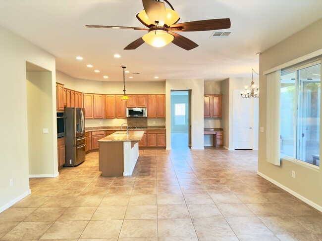 Building Photo - CHARLESTON MODEL W/ 2 BEDROOMS, DEN, 3 BAT...